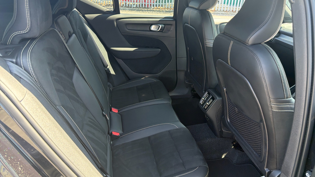 Volvo XC40 R Design ND70SWN Black #6