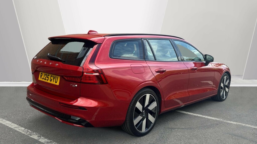 Volvo V60 Plus Red #2