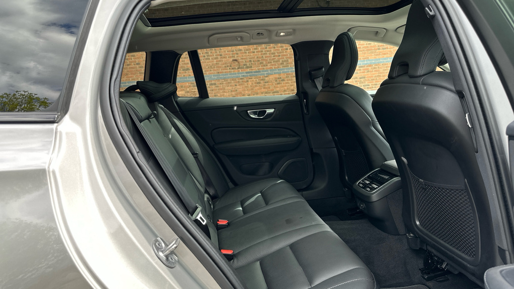 Volvo V60 Ultra Silver #6