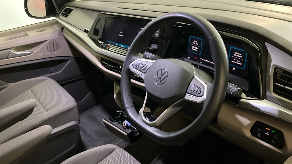 Volkswagen Multivan Life DG25AEM Black #6