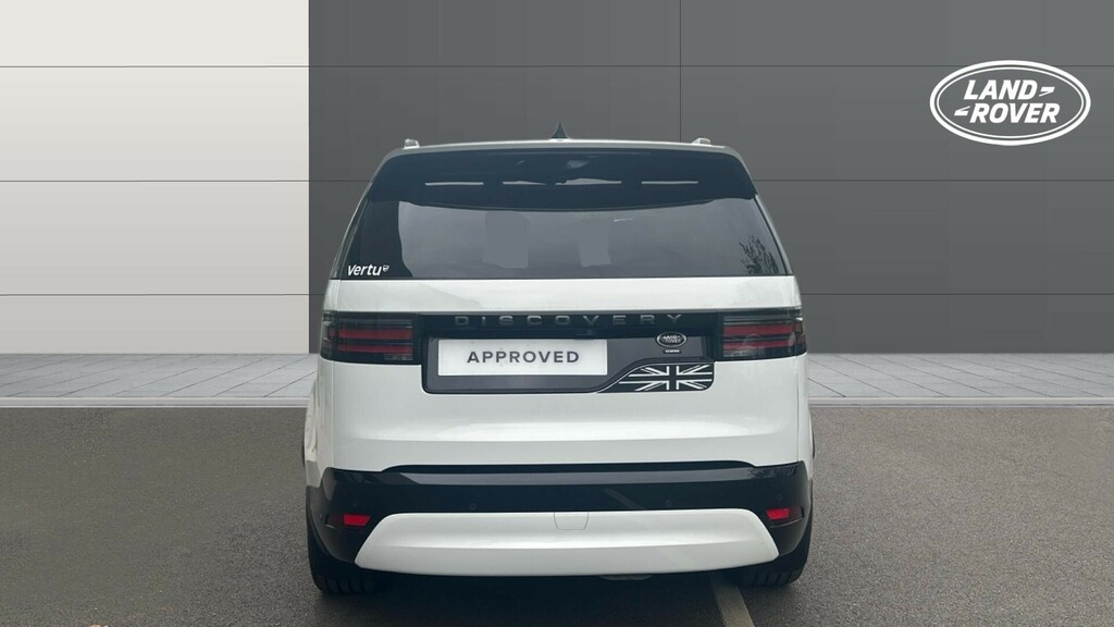Land Rover Discovery R-dynamic Hse White #6