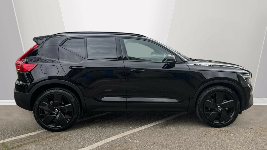 Volvo XC40 Plus Black Edition WD75DJE Black #3