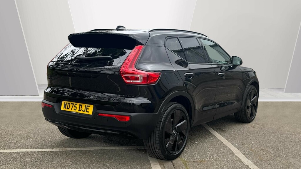 Volvo XC40 Plus Black Edition WD75DJE Black #2