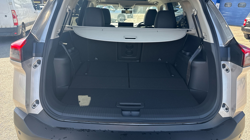 Nissan X-Trail Tekna Black #4