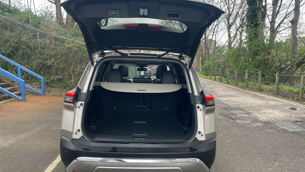 Nissan X-Trail Tekna Silver #4