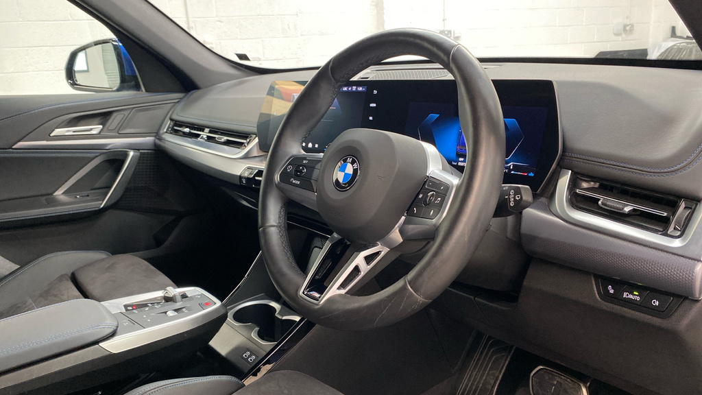 BMW X1 M Sport YB25KGG Blue #6