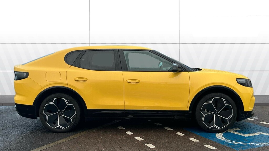 Ford Capri Premium Yellow #5