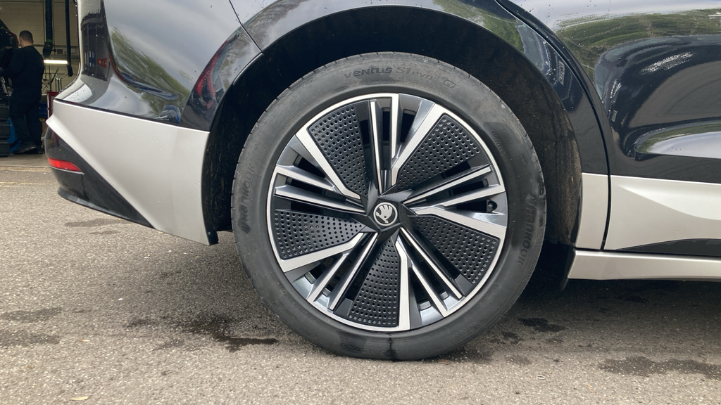 Skoda ENYAQ Edition SA25ZCU Black #5