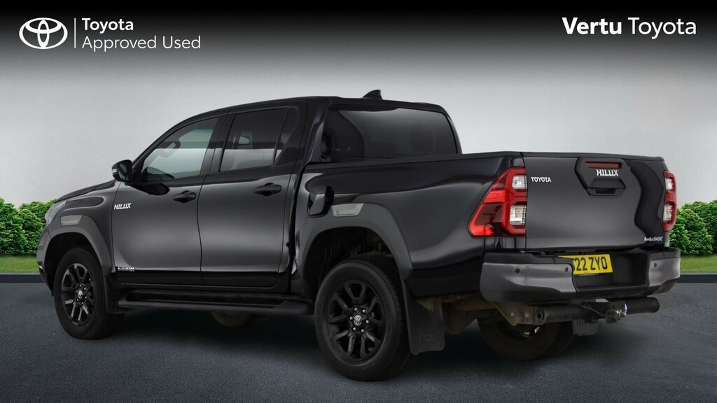Toyota HILUX Invincible X YG22ZYO Black #4