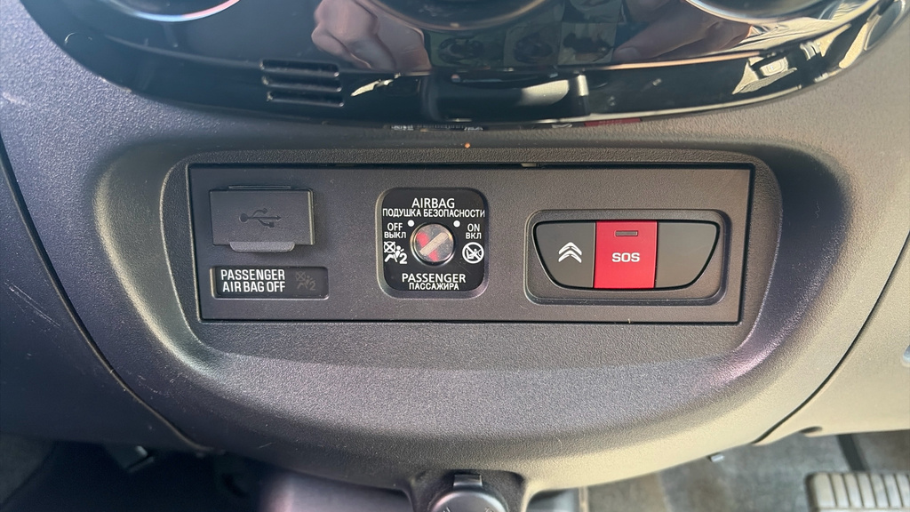 Citroen C-Zero 49Kw 16Kwh Silver #32