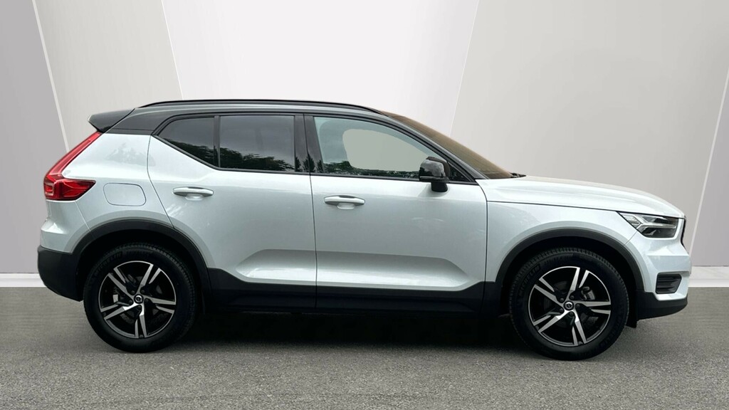 Volvo XC40 R Design Silver #3