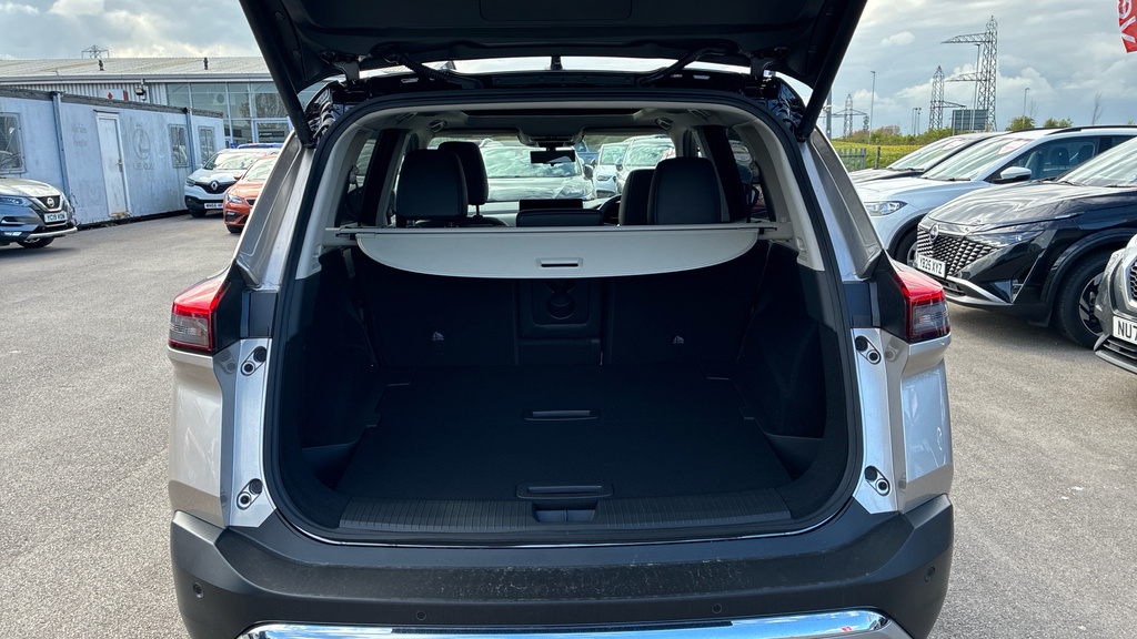Nissan X-Trail Tekna Black #4