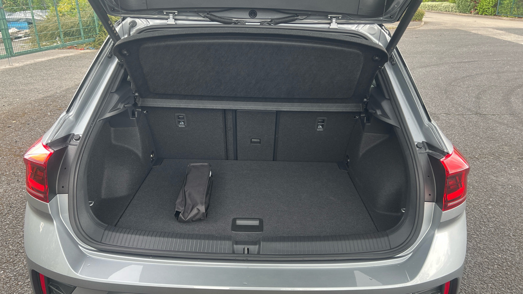 Volkswagen T-Roc Black Edition Plus MC75VNG Silver #4