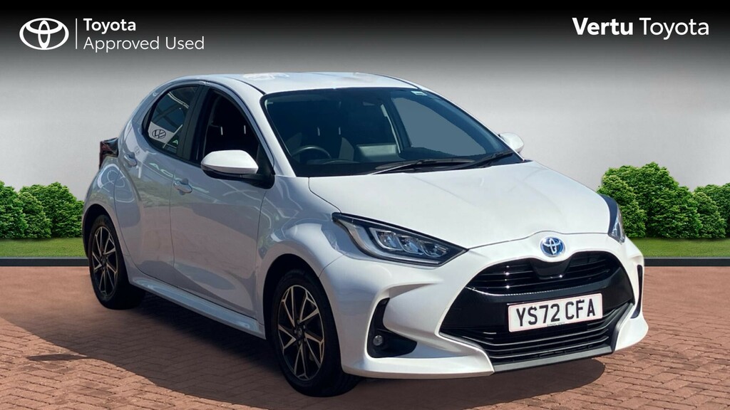 Toyota Yaris Design White
