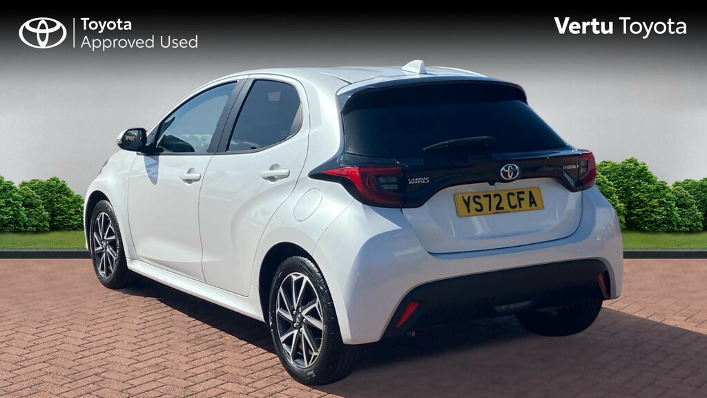 Toyota Yaris Design YS72CFA White #4