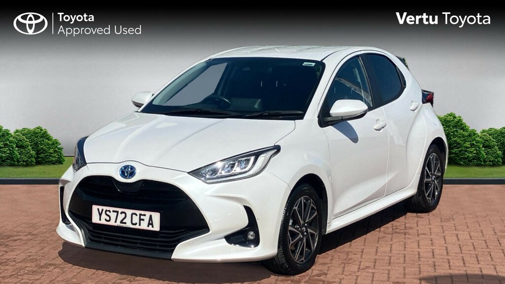 Toyota Yaris Design YS72CFA White #3