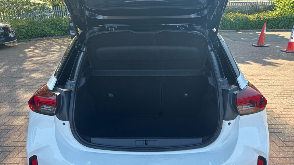 Vauxhall Corsa Ultimate FG23SYZ White #4