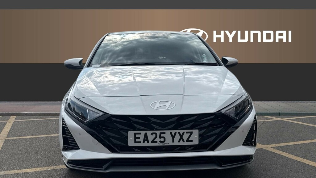 Hyundai I20 Premium White #3