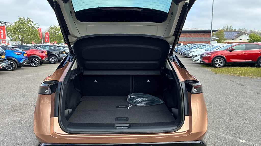 Nissan Ariya Advance Black #4