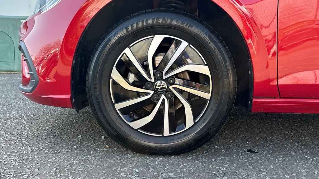 Volkswagen Polo Life Red #5