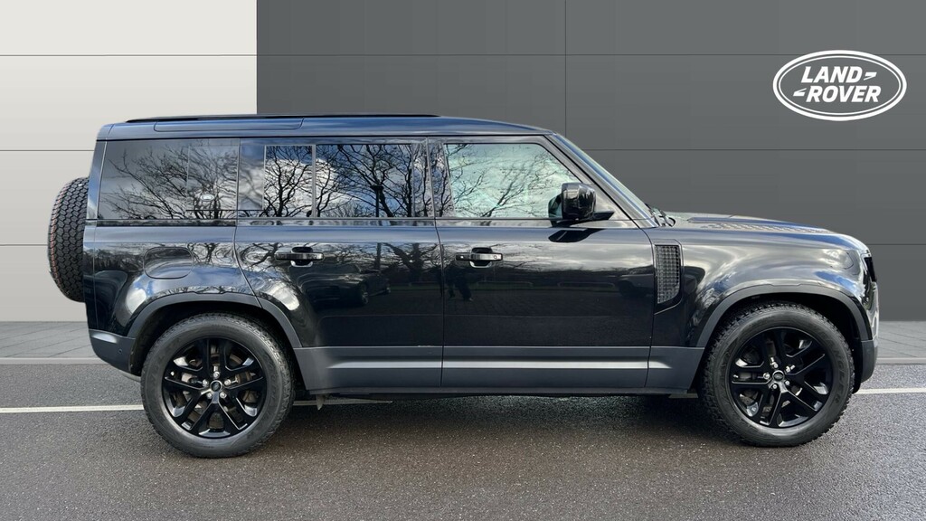 Land Rover Defender 110 Hse Black #5
