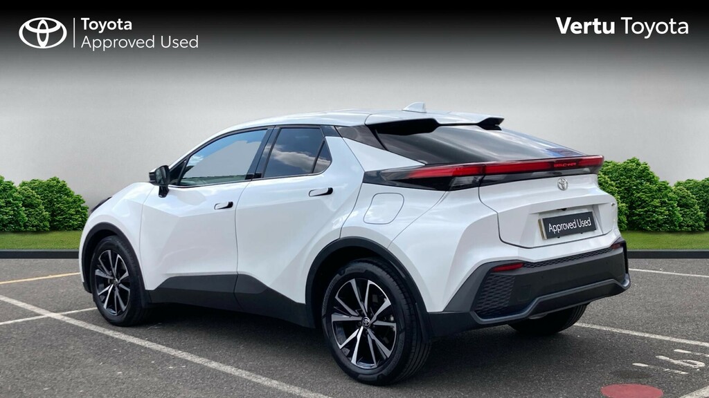 Toyota C-Hr Design White #4