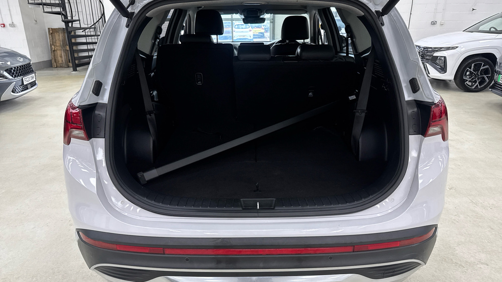 Hyundai Santa Fe Premium White #3