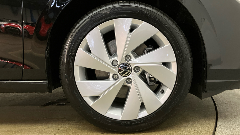 Volkswagen Golf Match Black #5