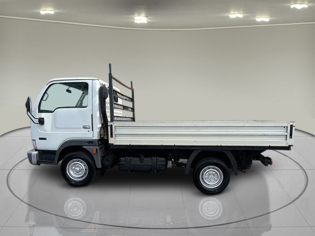 Nissan NT400 Diesel Silver #6