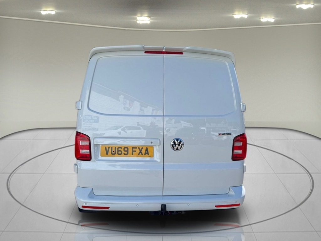 Volkswagen Transporter 2.0 Bitdi T32 Highline Kombi Double Cab VU69FXA White #4