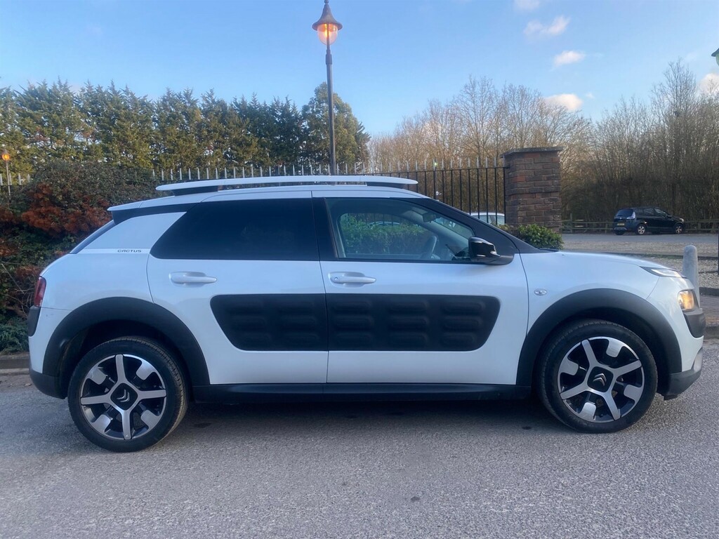 Citroen C4 Cactus 1.2 Puretech Flair Euro 6 Ss LL65YDA White #3