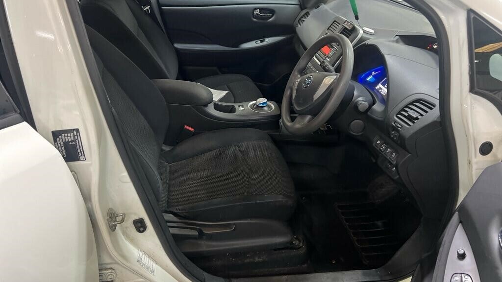 Nissan Leaf 24Kwh Visia SE17RTZ White #5