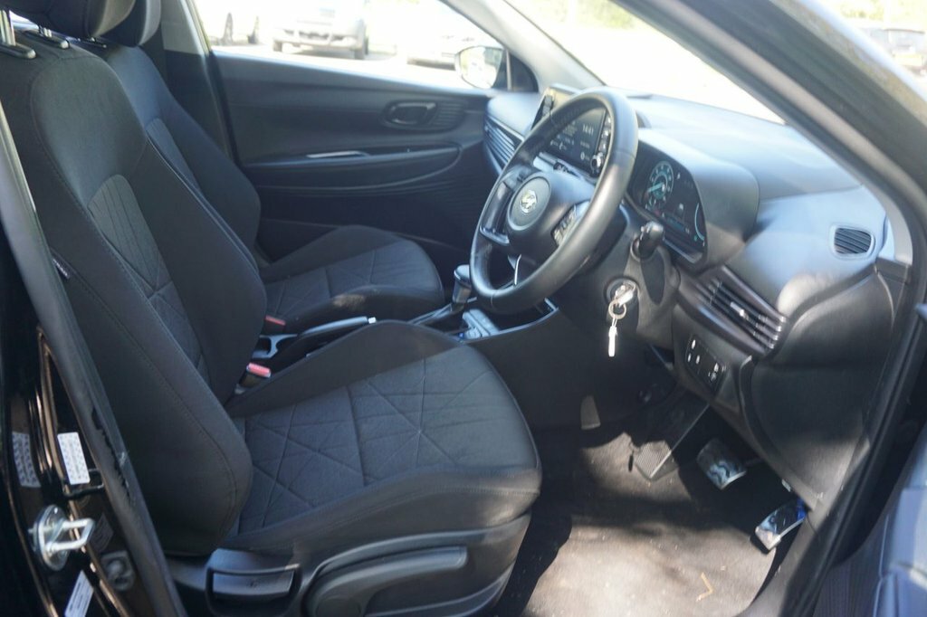 Hyundai Bayon 1L Se Connect PF24FHX Black #4