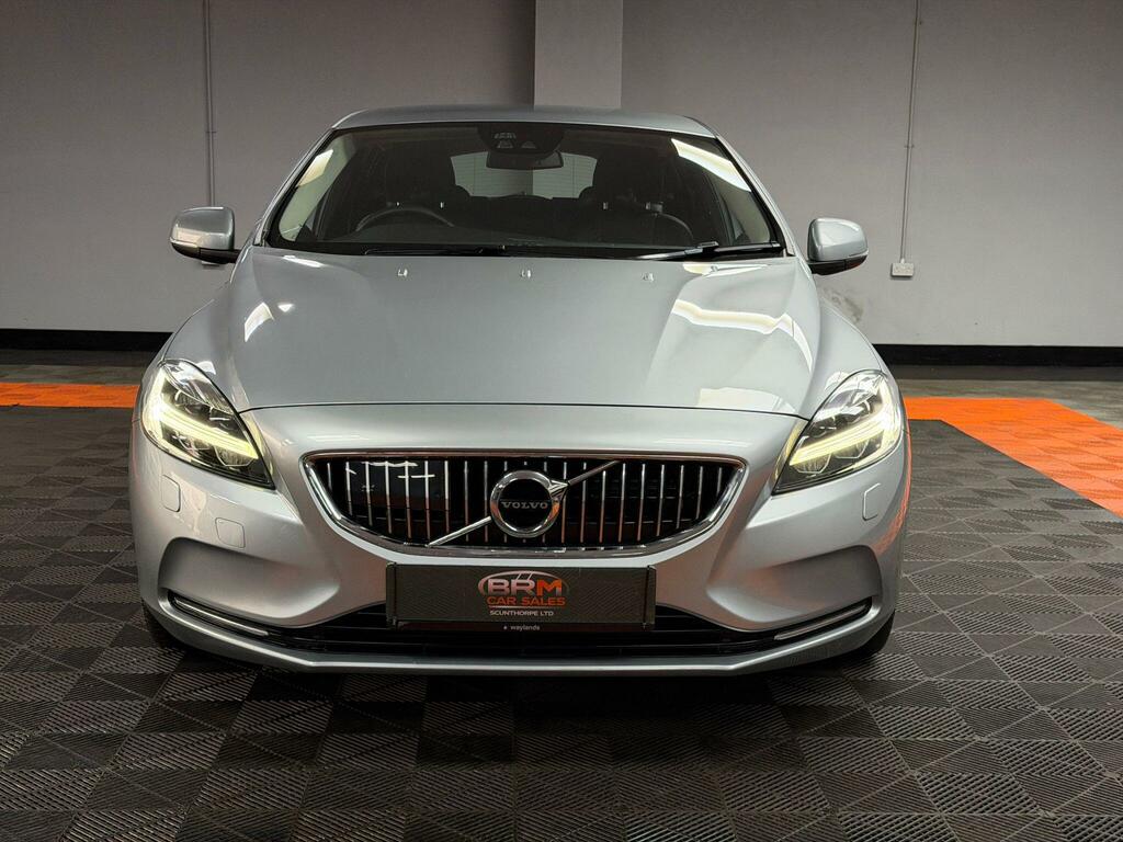 Volvo V40 2.0 D3 Inscription Euro 6 Ss Silver #2