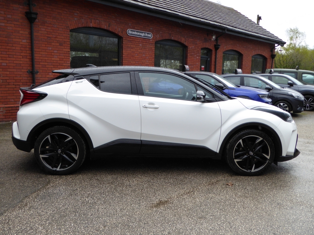 Toyota C-Hr 1.8 Gr Sport YS72XNZ White #5