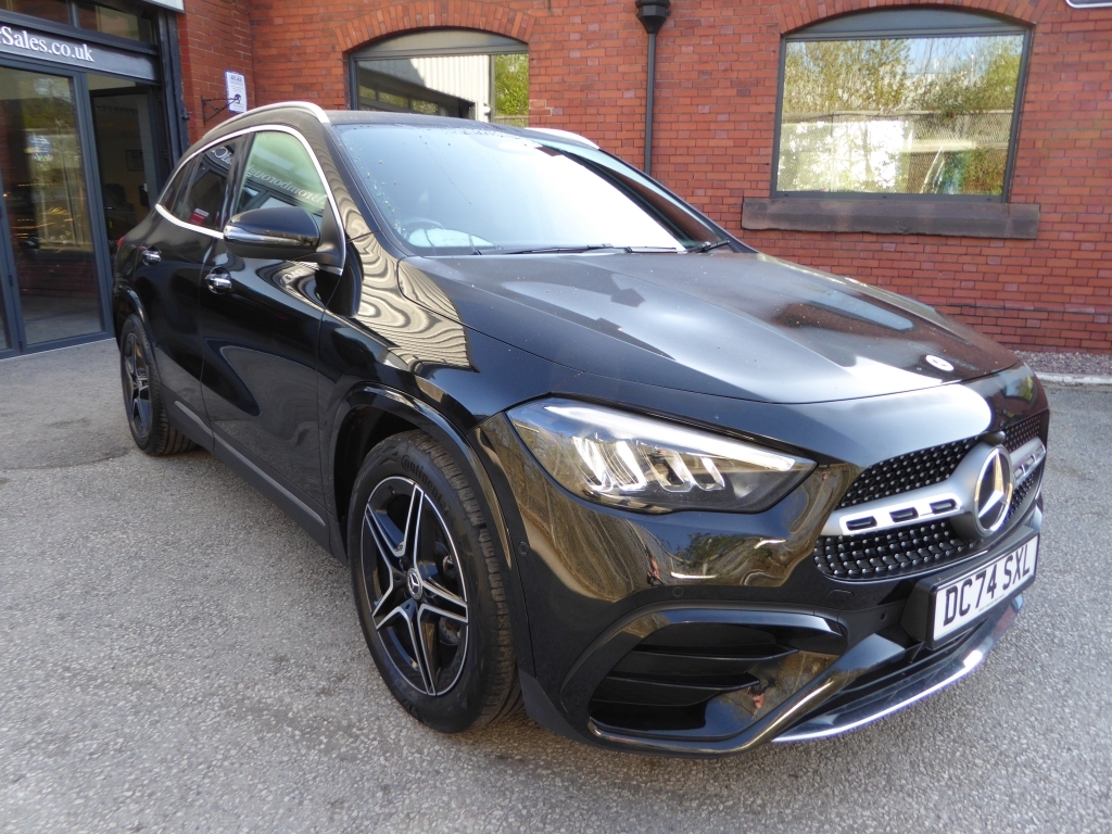 Mercedes-Benz GLA Class 1.3 Gla 200 Amg Line Executive Black #2