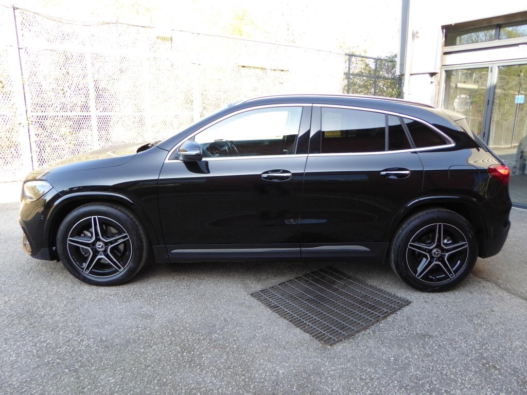 Mercedes-Benz GLA Class 1.3 Gla 200 Amg Line Executive Black #5