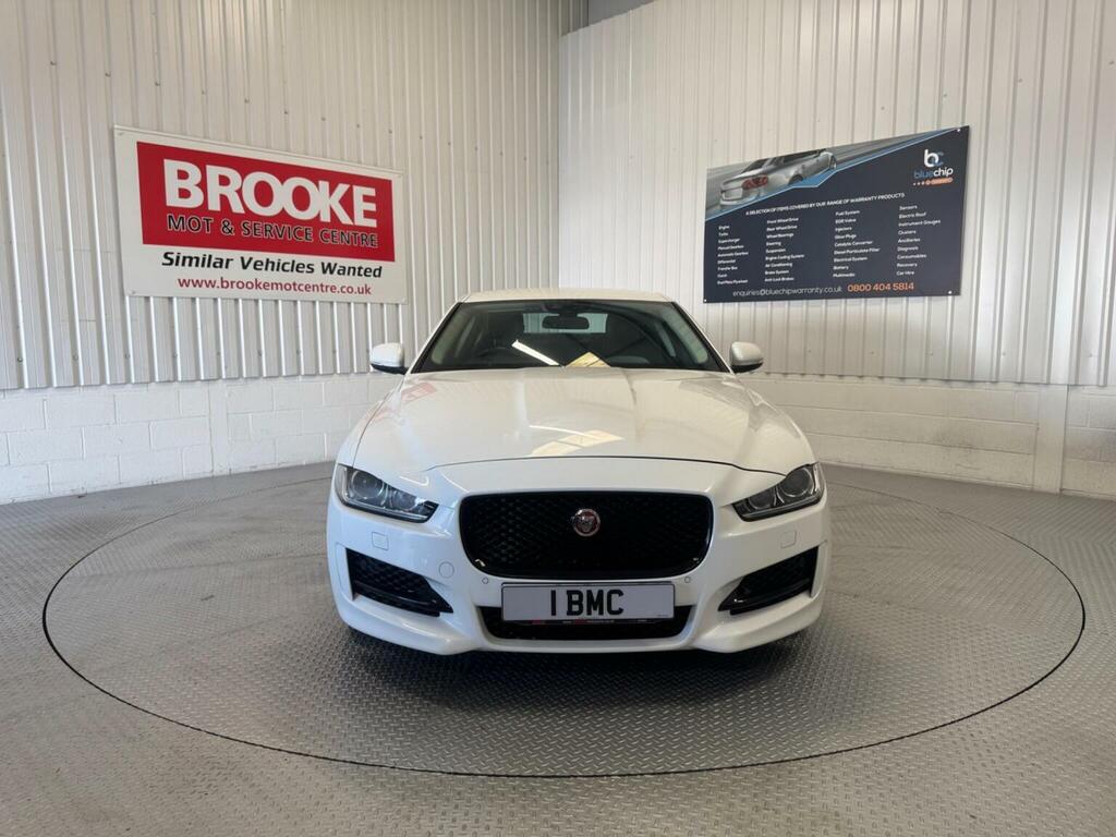 Jaguar XE Saloon 2.0D R-sport Euro 6 Ss 201868 White #2