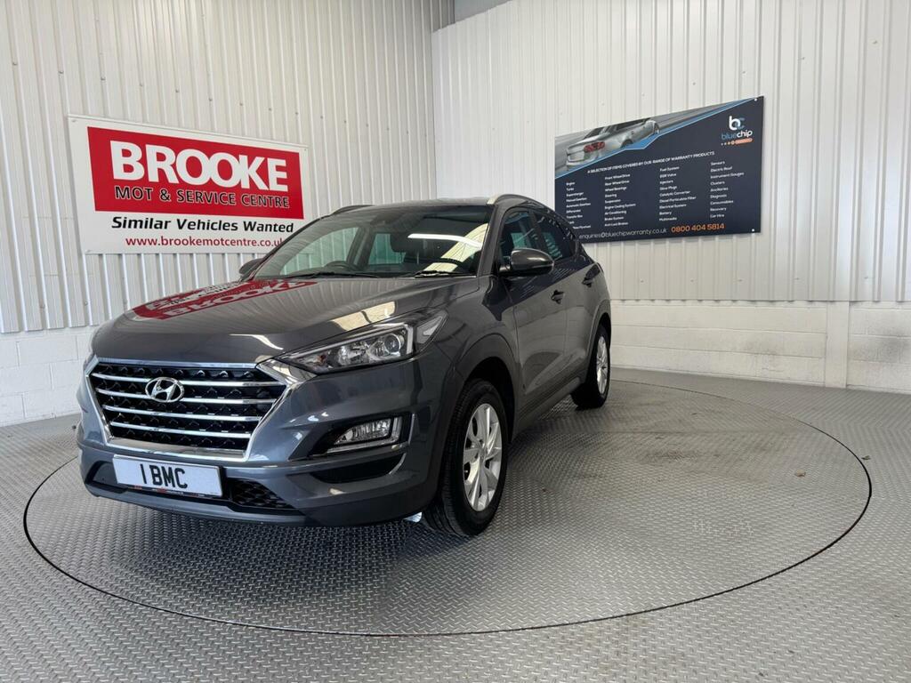 Hyundai Tucson Suv 1.6 Gdi Se Nav Euro 6 Ss 201969 FN69NBB Grey #2