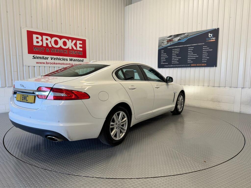 Jaguar XF Saloon 2.2D Luxury Euro 5 Ss 201212 OY12AHO White #3