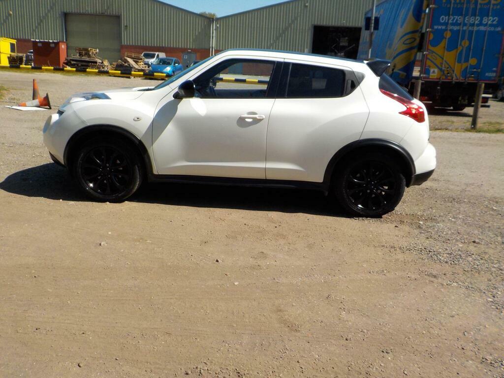 Nissan Juke 1.6 Acenta Premium Euro 5 S S BX63MGF White #4