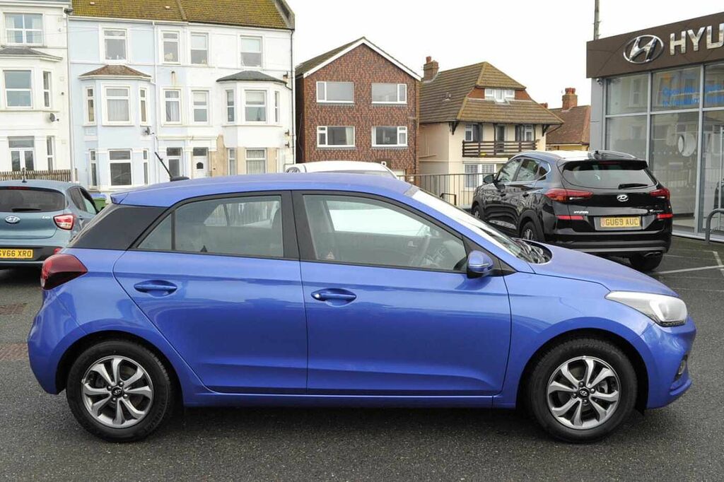 Hyundai I20 Hatchback GV68WDR Blue #5