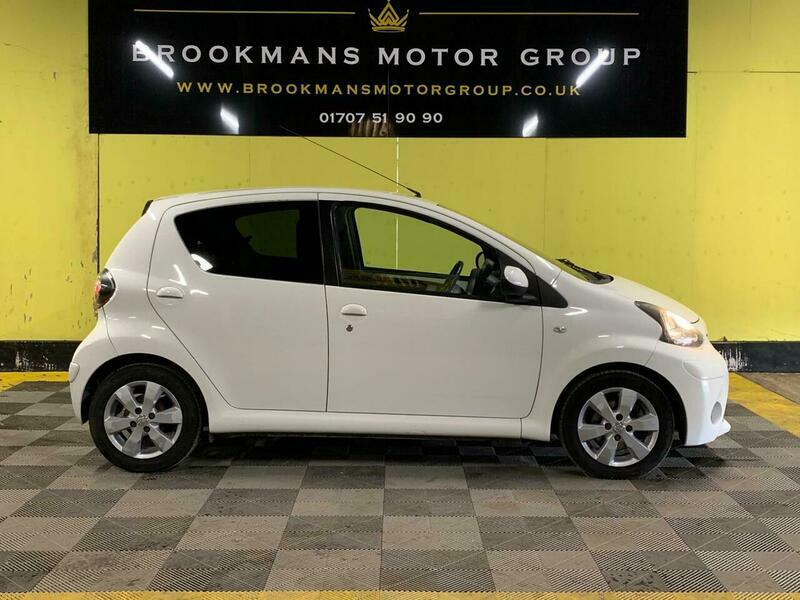Toyota Aygo 1.0 Vvt-i Move Euro YM14CFN White #4