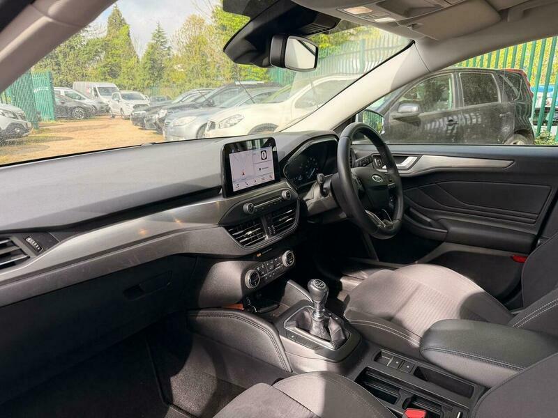 Ford Focus 1.0T Ecoboost Titanium Euro KX19XNL White #3