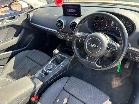 Audi A3 2.0 Tdi Sport DN64CCF White #2