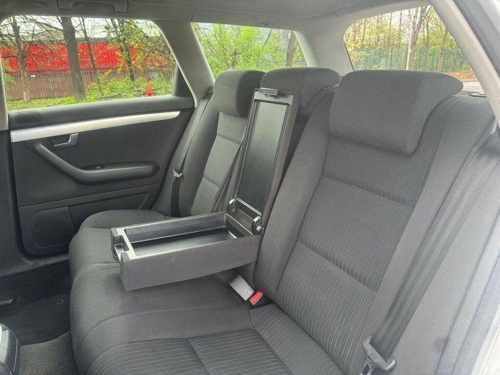 Audi A4 Avant 2.0 S Line Silver #24