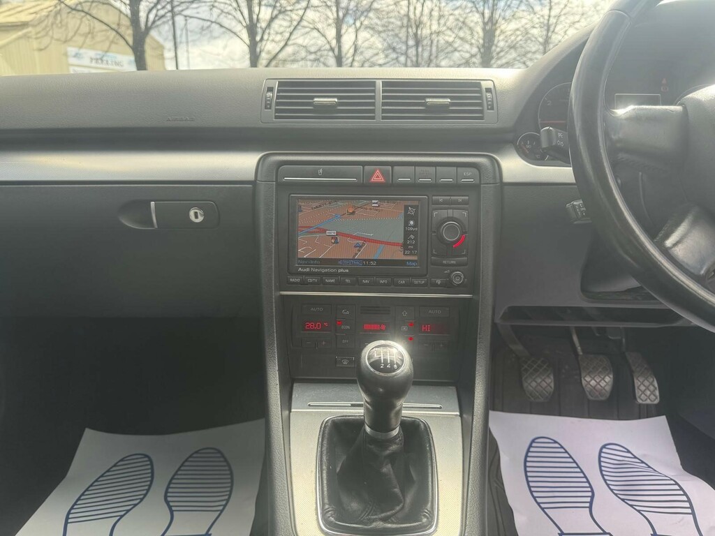 Audi A4 Avant 2.0 S Line Silver #33