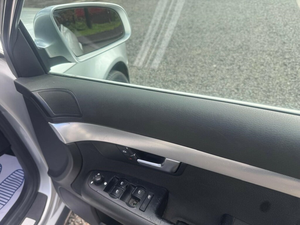 Audi A4 Avant 2.0 S Line Silver #30