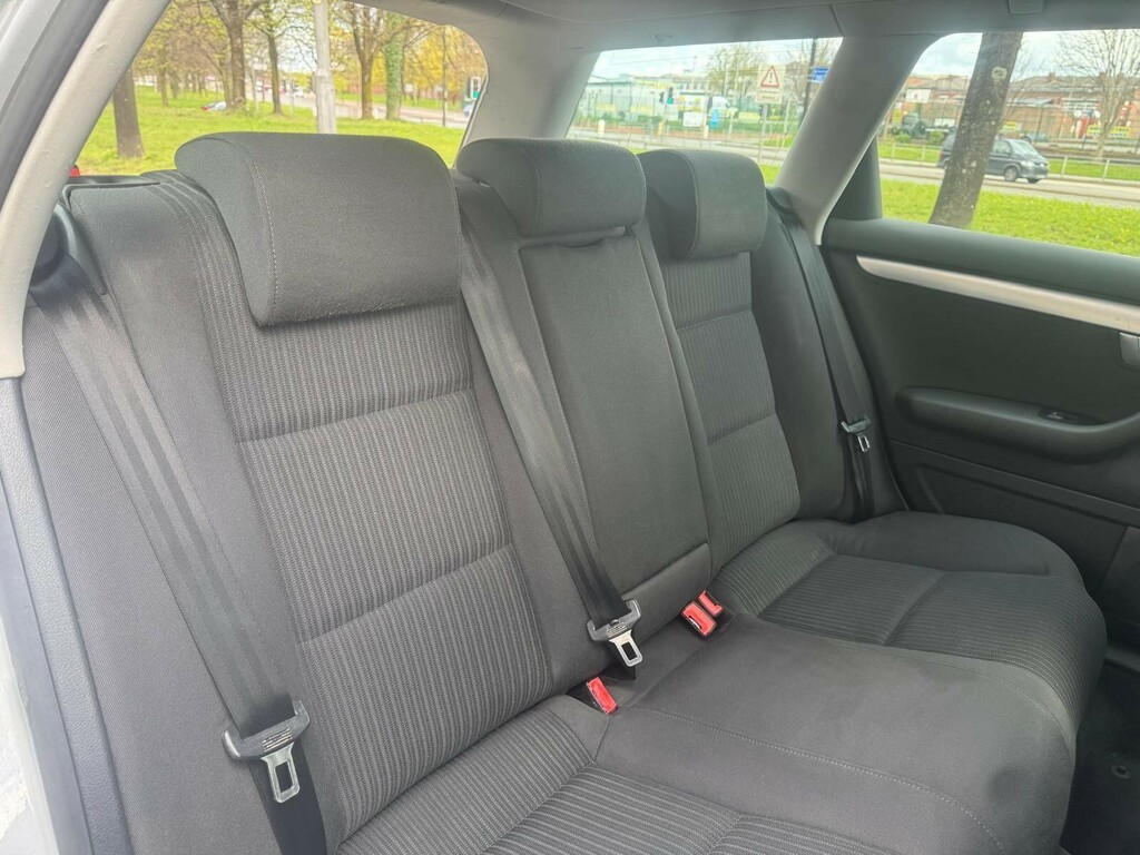 Audi A4 Avant 2.0 S Line Silver #21