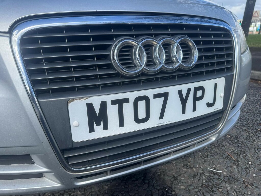 Audi A4 Avant 2.0 S Line Silver #44